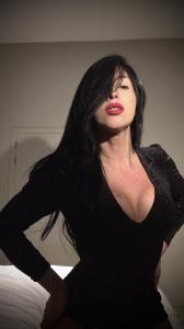 614786775: Chica busca chico en Madrid