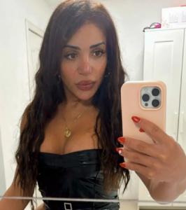 613582239: Transexual en La Coruña