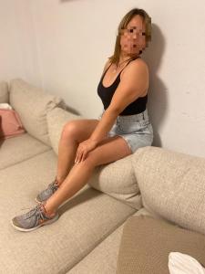 613457854: Chica busca chico en Granada