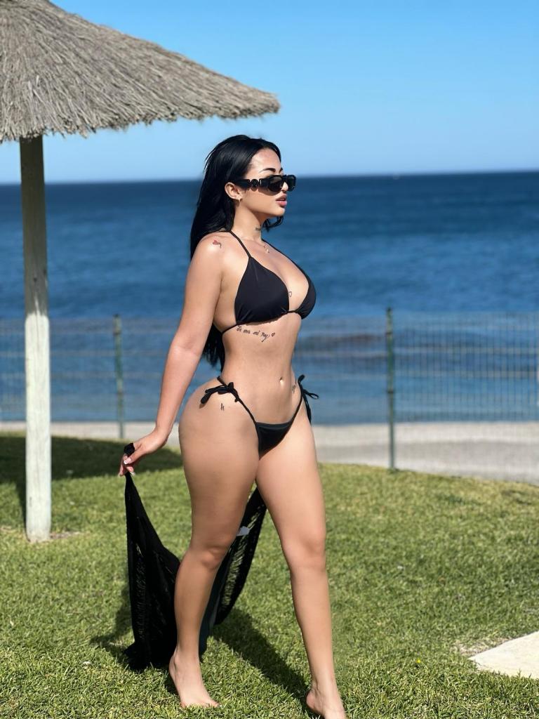 Chica busca chico en Cádiz: 