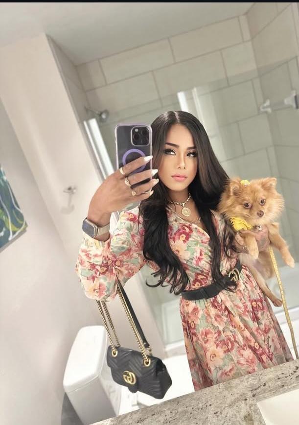 607875824: Transexual en Barcelona