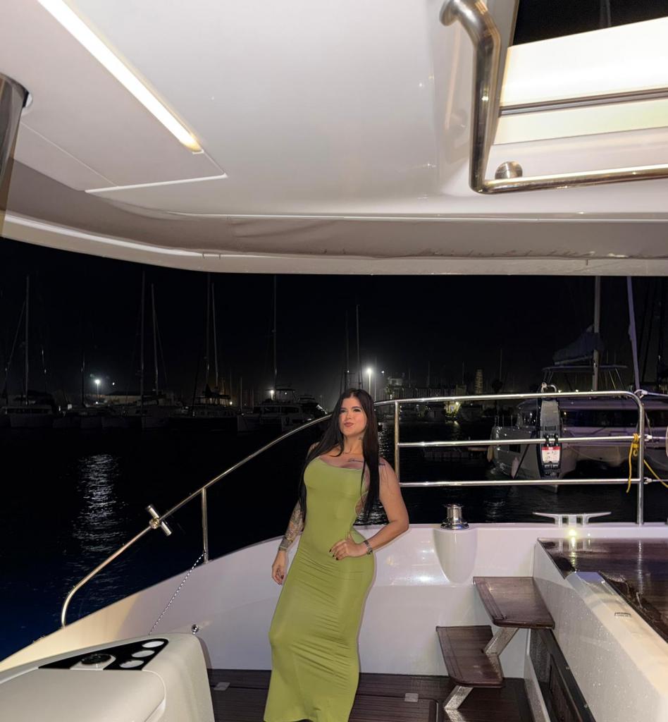 611253298: Chica busca chico en Barcelona