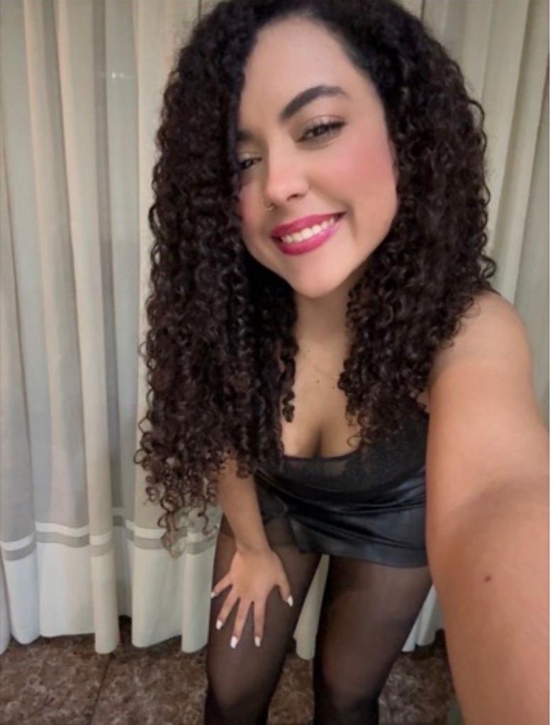 613832956: Chica busca chico en Almería