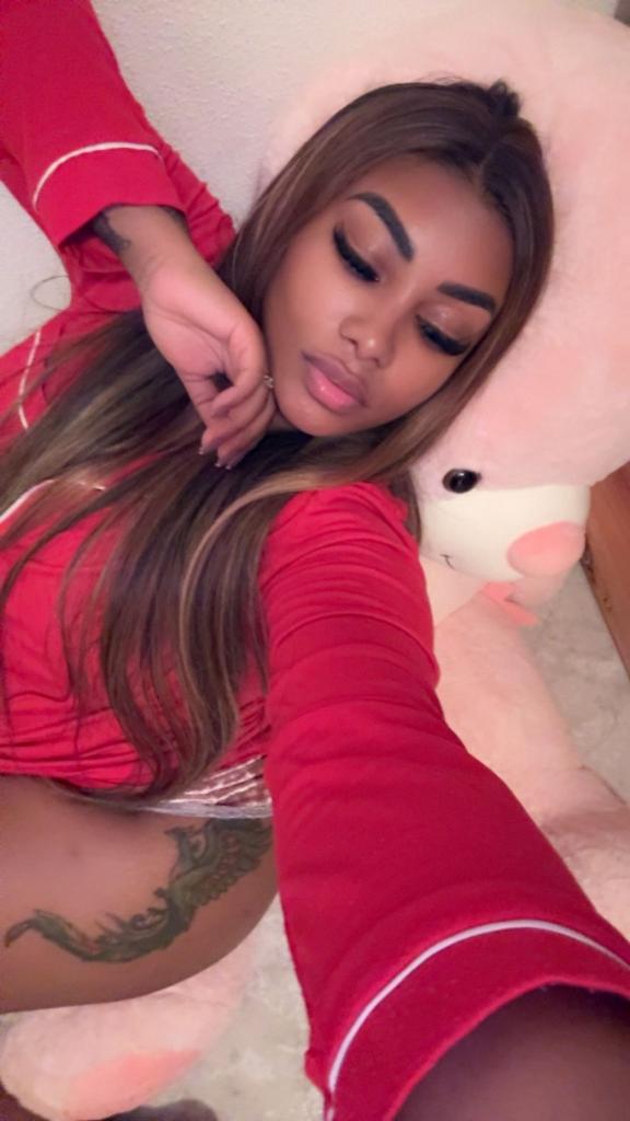 Chica busca chico en Sevilla: 