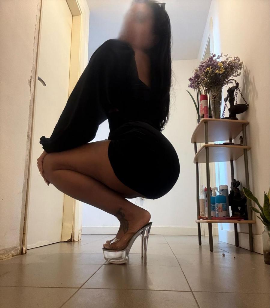 Chica busca chico en La Coruña: 