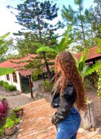 632277442: Chica busca chico en Cantabria