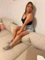 605487085: Chica busca chico en Granada