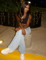 647329020: Chica busca chico en La Rioja