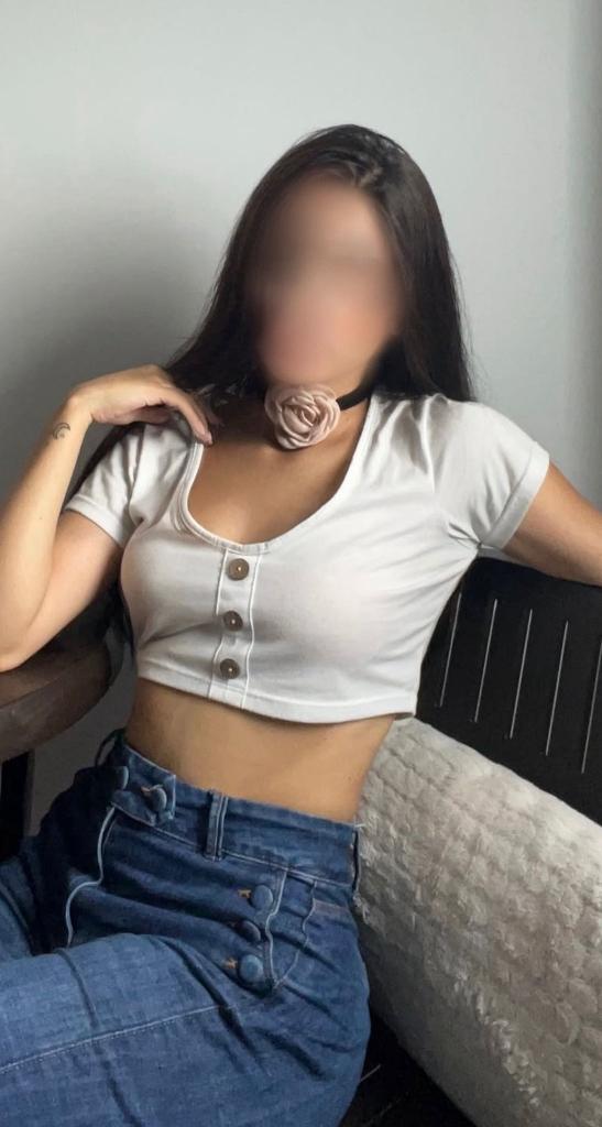 681019102: Chica busca chico en Castellón