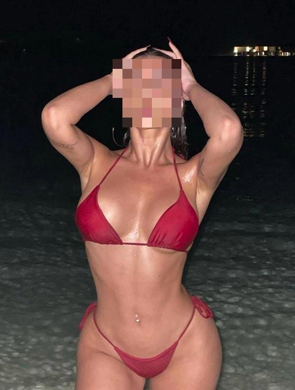 Chica busca chico en Ibiza: 