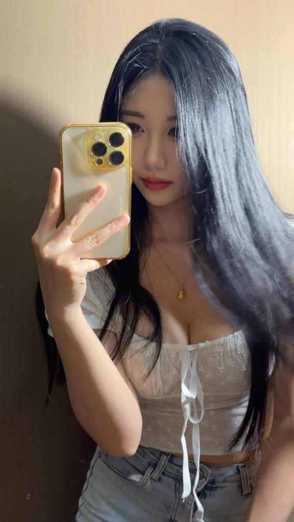 647599871: Chica busca chico en Valencia