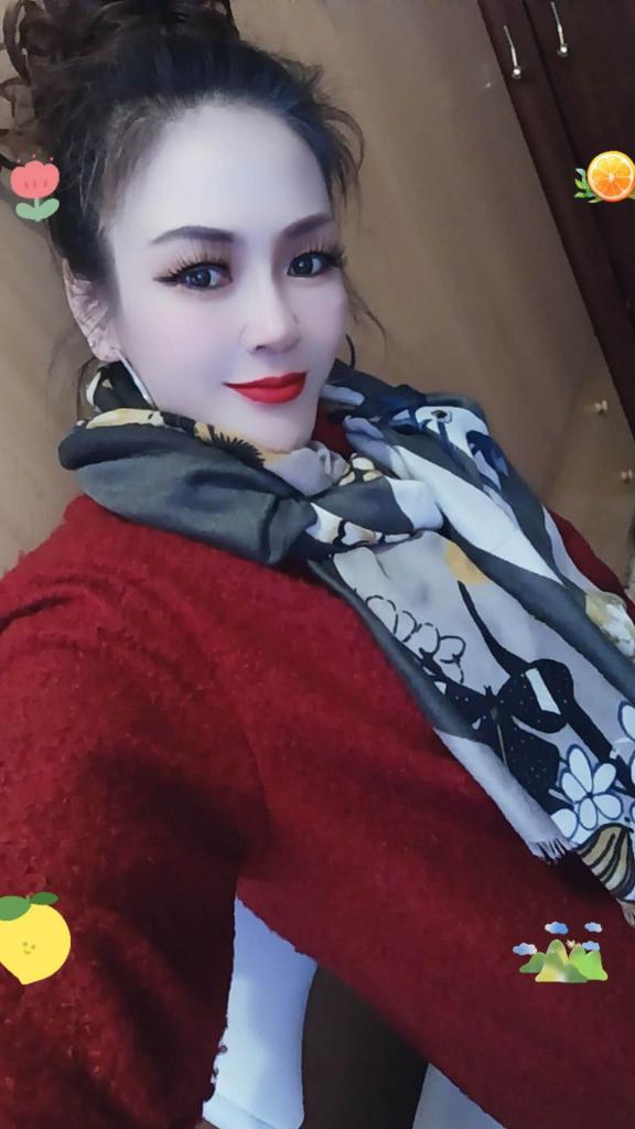 Chica busca chico en Valencia: Chica busca chico