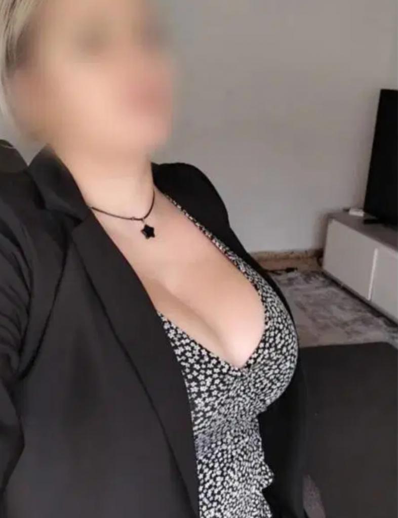 Chica busca chico en La Coruña: 