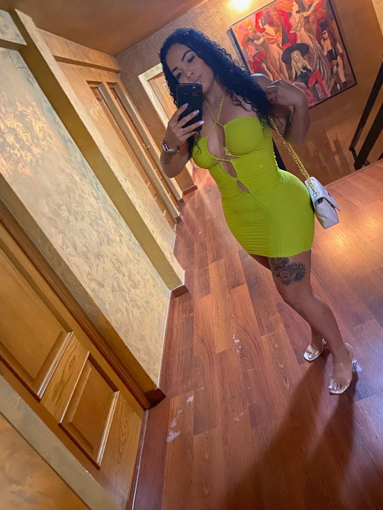 Chica busca chico en Tenerife: 