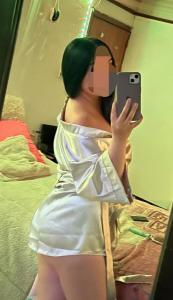 614869958: Chica busca chico en Sevilla