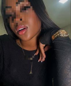 613960349: Chica busca chico en Cádiz