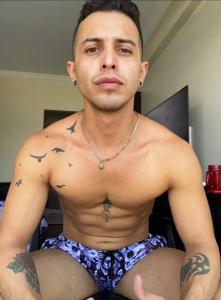 617713826: Chico busca chica en Madrid