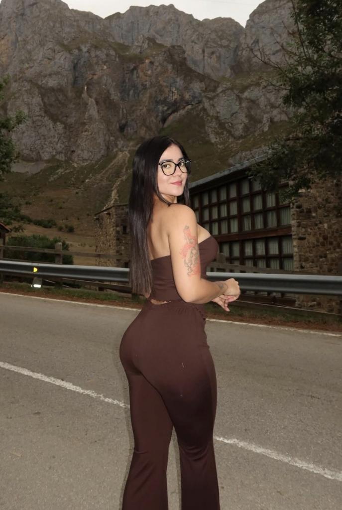 684770538: Chica busca chico en Murcia