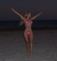 614063691: Chica busca chico en Navarra