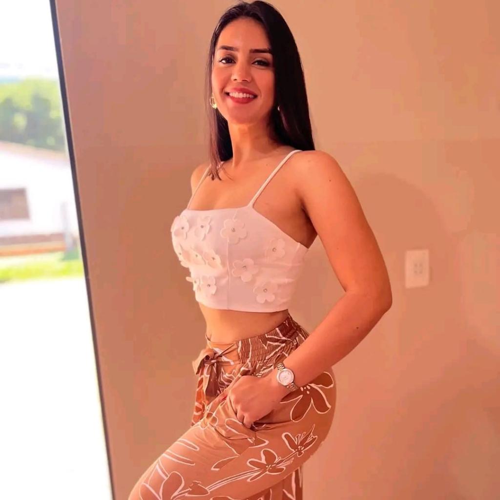 613911979: Chica busca chico en La Coruña