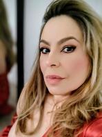 617995813: Chica busca chico en Madrid