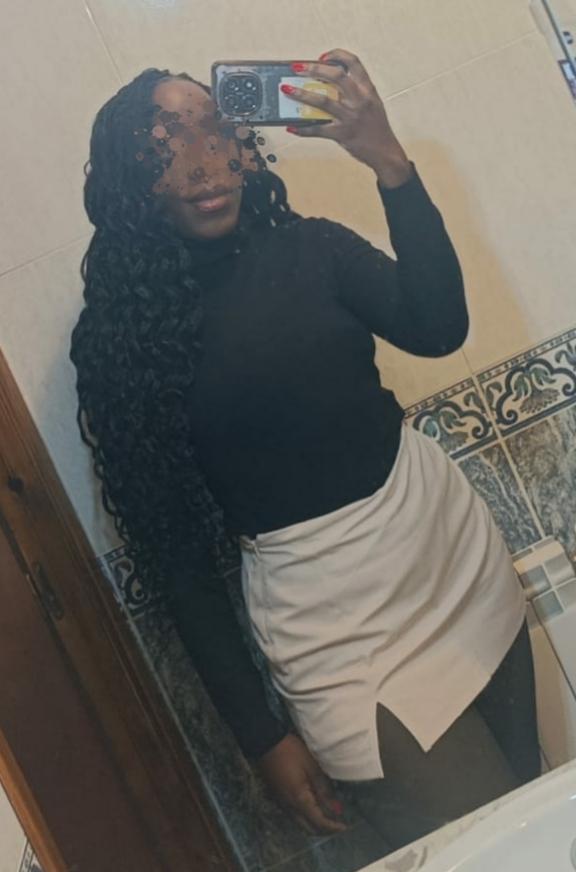 612238180: Chica busca chico en Navarra