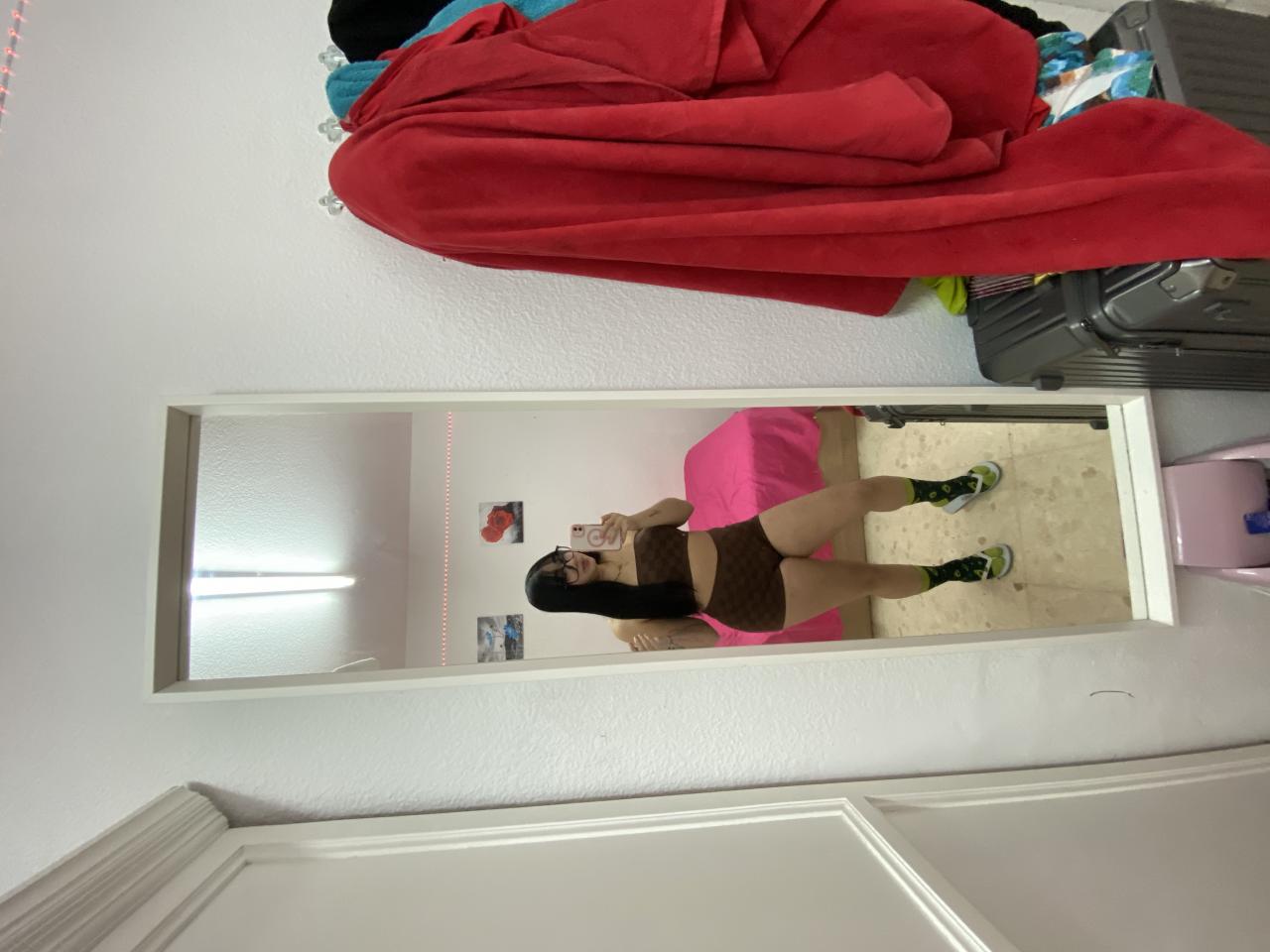 Chica busca chico en Granada: 