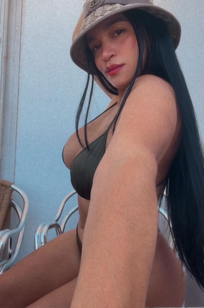 631065101: Chica busca chico en Tarragona