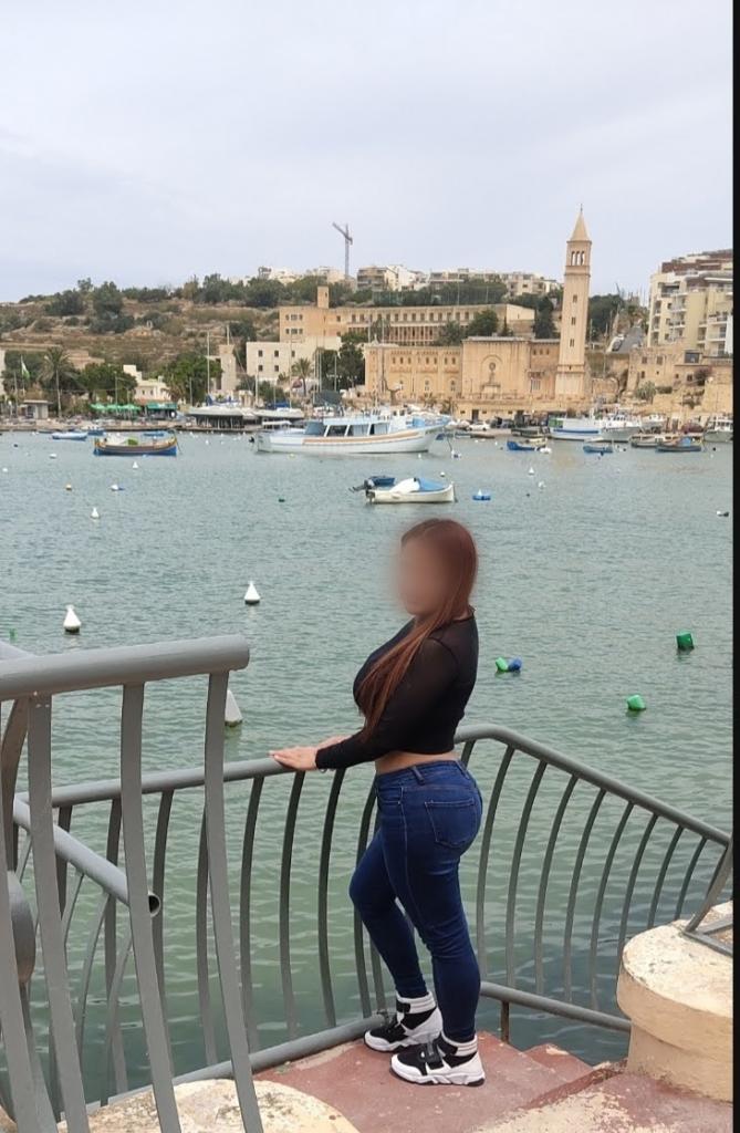 Chica busca chico en Jaén: 