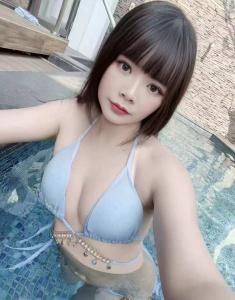 667334601: Chica busca chico en Barcelona