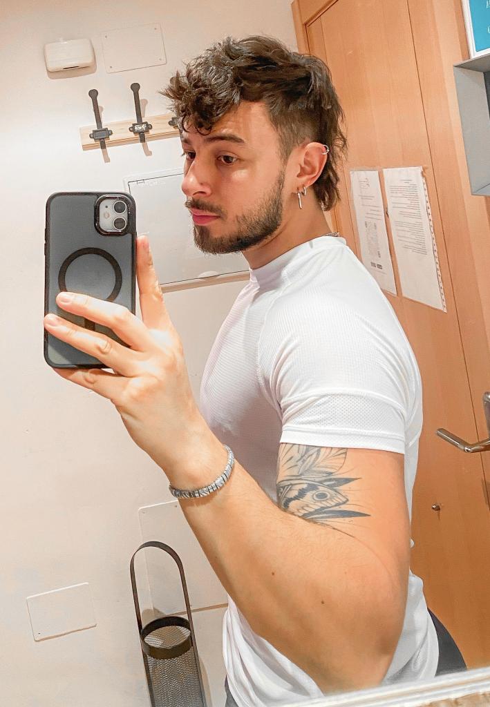 672044911: Chico busca chica en Ceuta