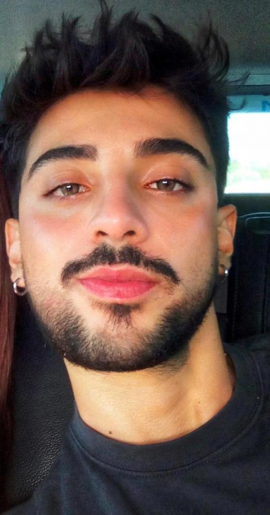 672044911: Chico busca chica en Ceuta