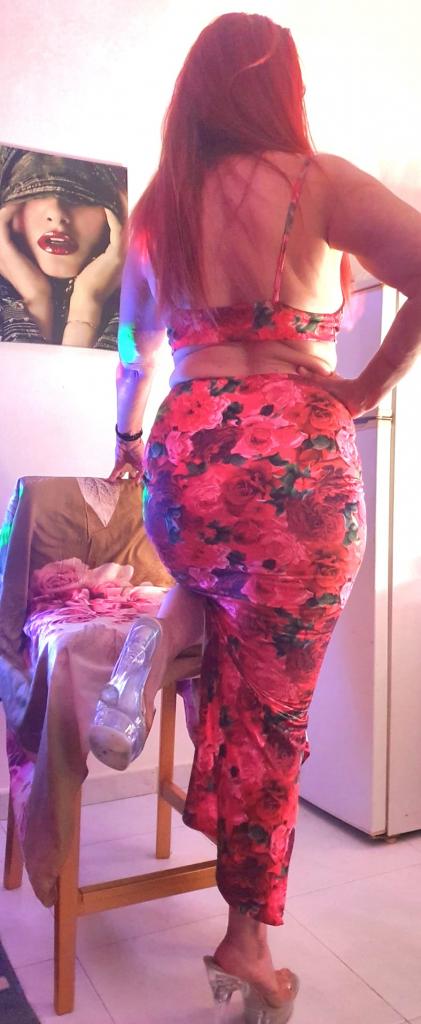 613846189: Chica busca chico en La Coruña