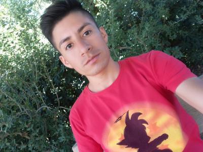 696234417: Chico busca chica en Barcelona