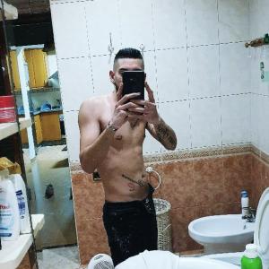 615413154: Chico busca chica en Sevilla