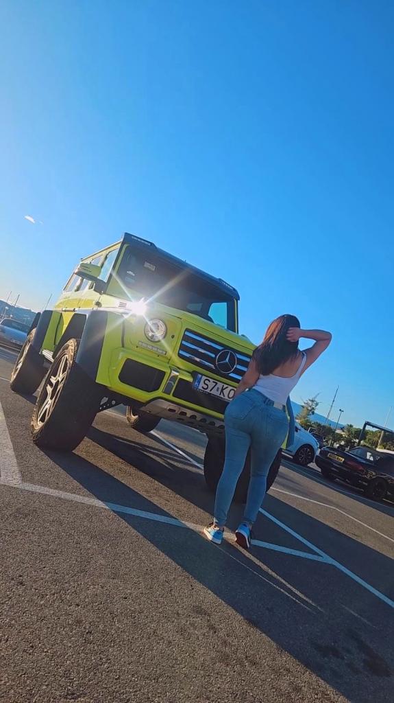 Chica busca chico en Cádiz: 