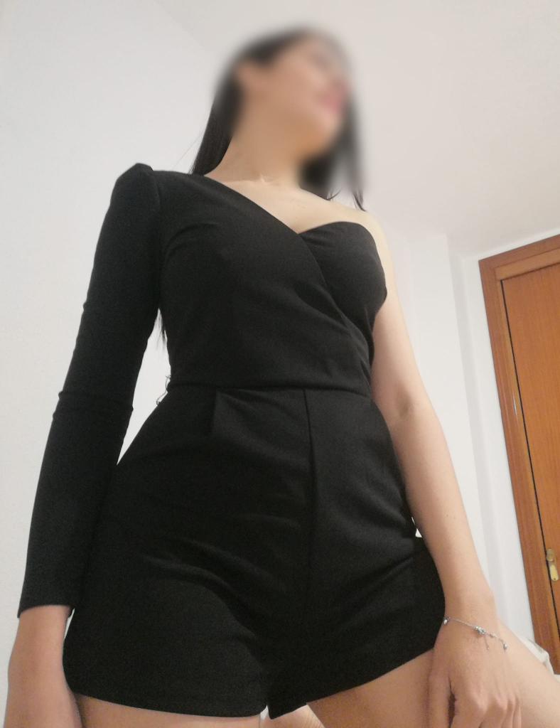 635150944: Chica busca chico en Sevilla