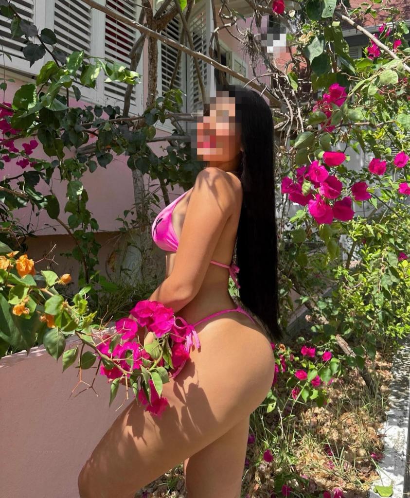 Chica busca chico en Tenerife: 