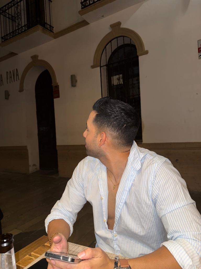 Chico busca chica en Málaga: 