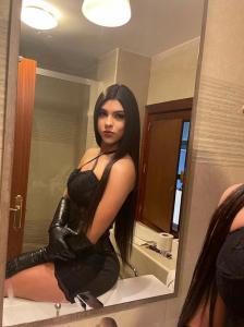 670585602: Chica busca chico en Madrid
