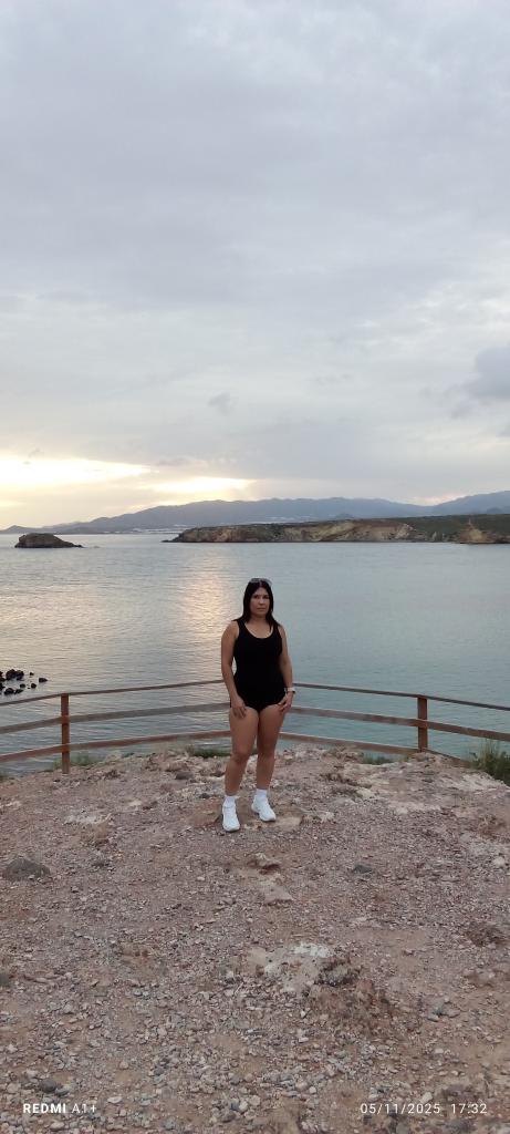 627239146: Chica busca chico en Murcia