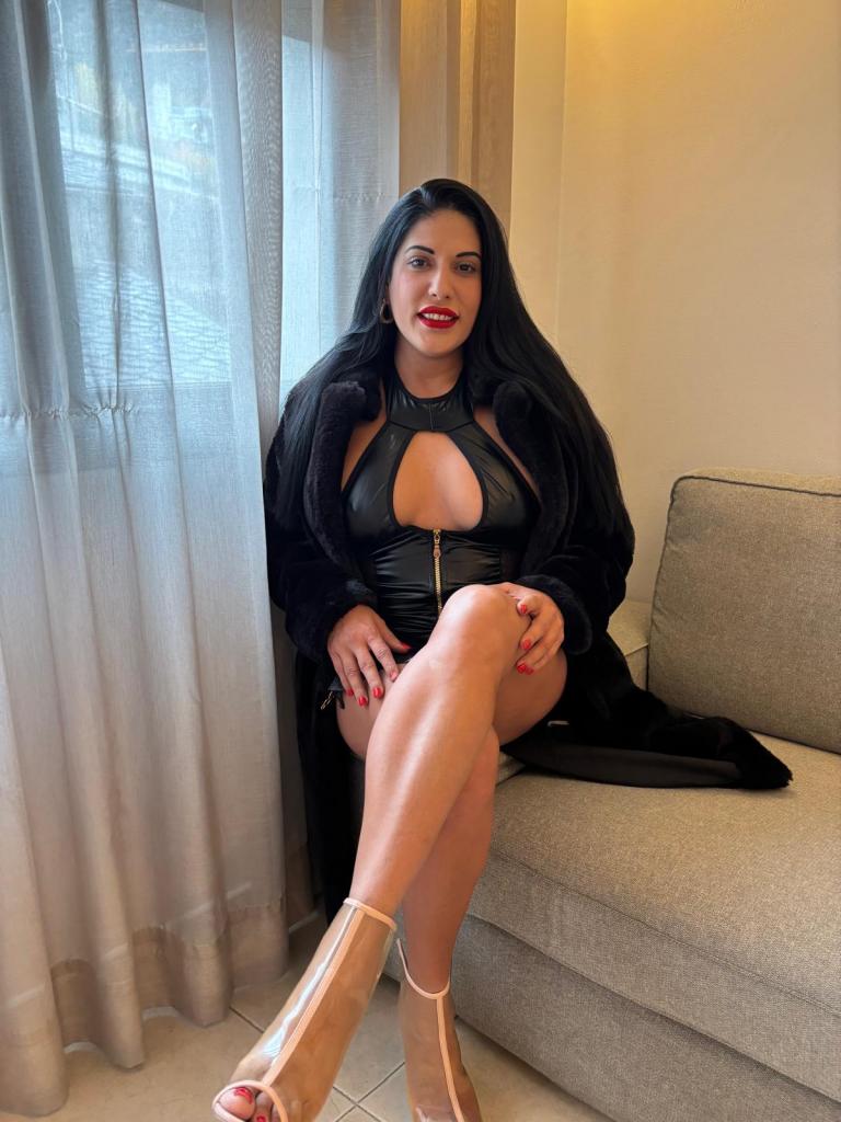 Chica busca chico en Sevilla: 