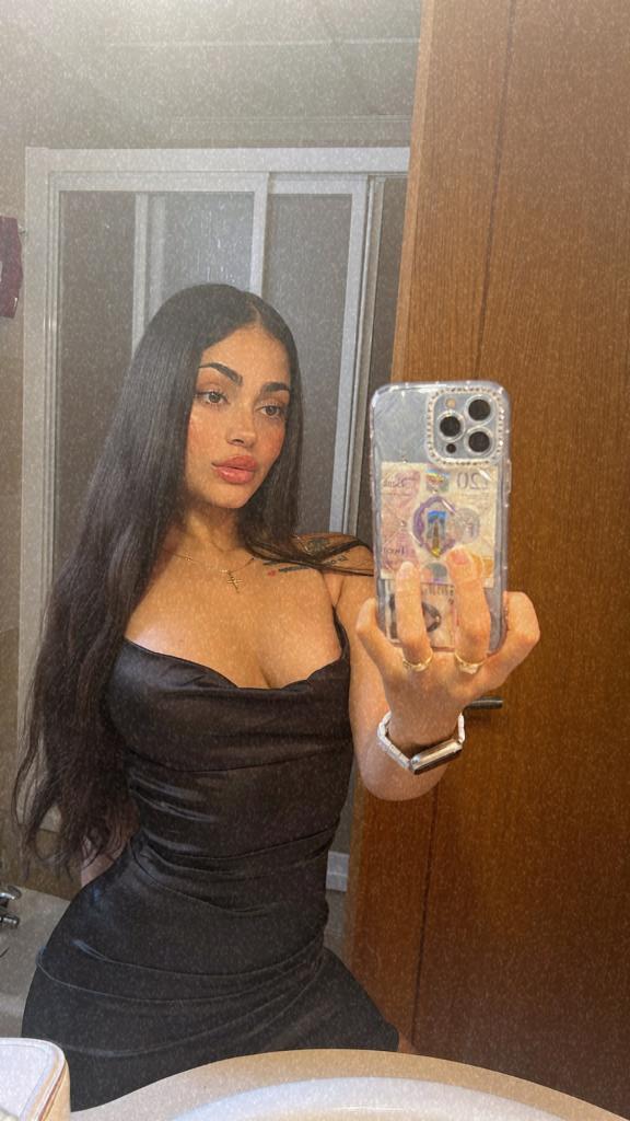 Chica busca chico en Huelva: 