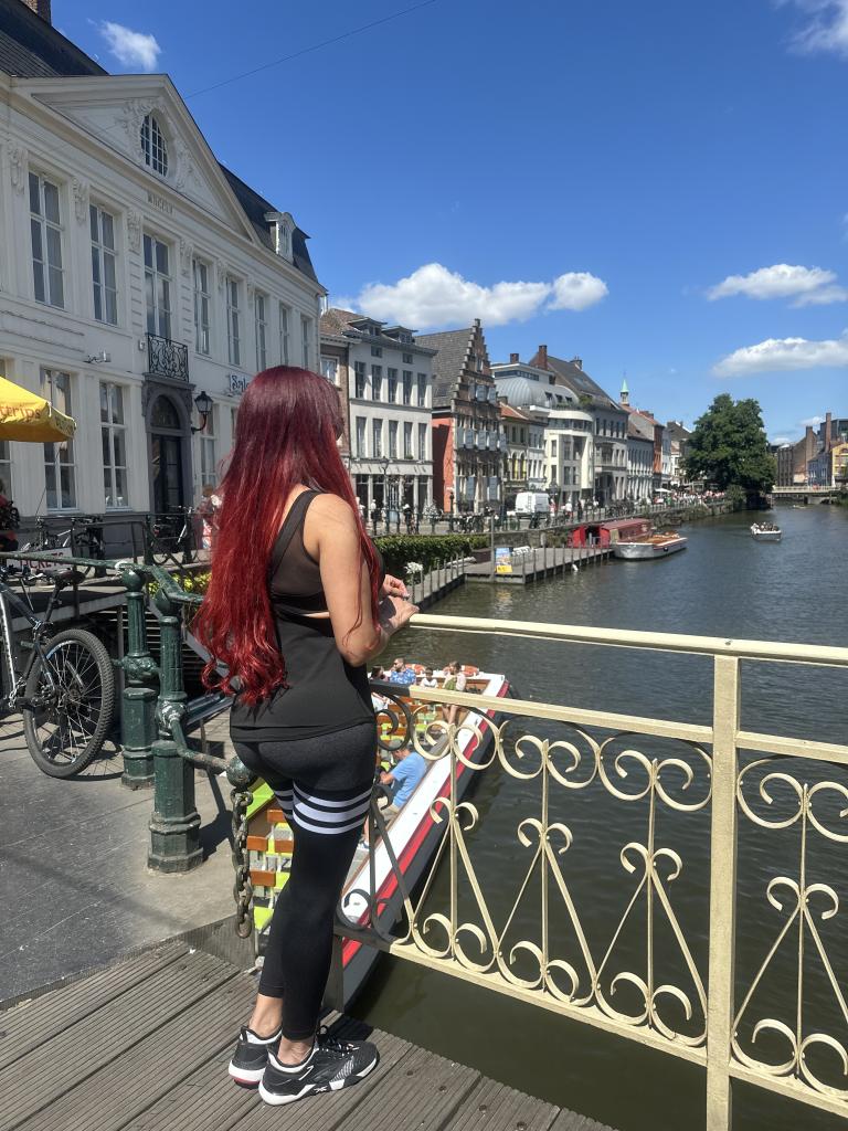 Chica busca chico en Asturias: 