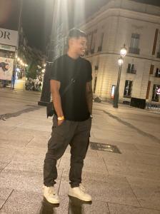 Chico busca chica en Madrid: 