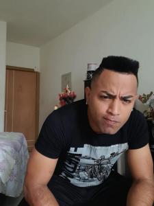 634357994: Chico busca chica en Asturias