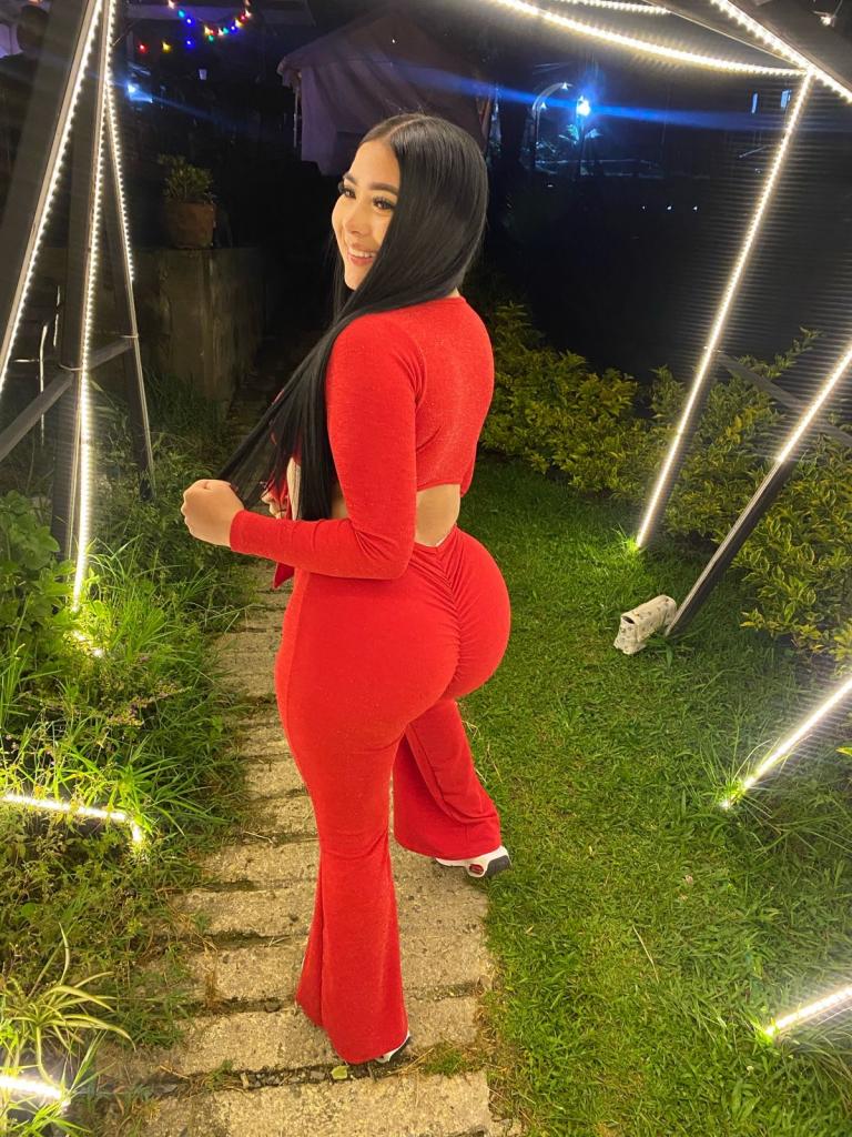 Chica busca chico en Granada: Chica busca chico