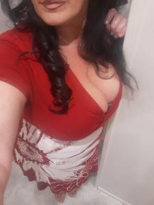 667341927: Chica busca chico en Barcelona