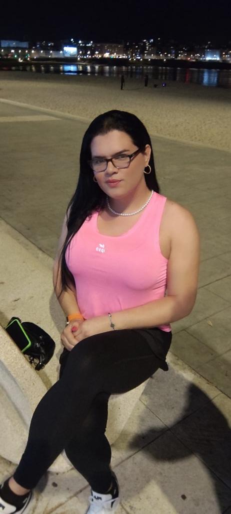654307358: Transexual en Pontevedra