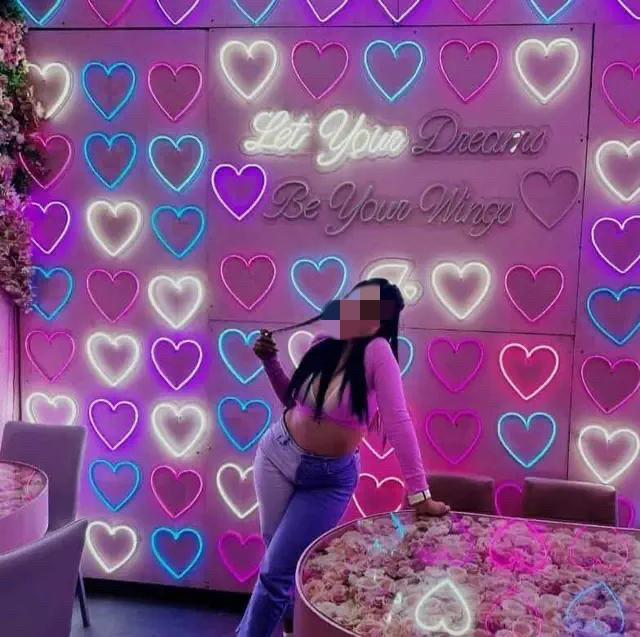 Chica busca chico en Lérida: 